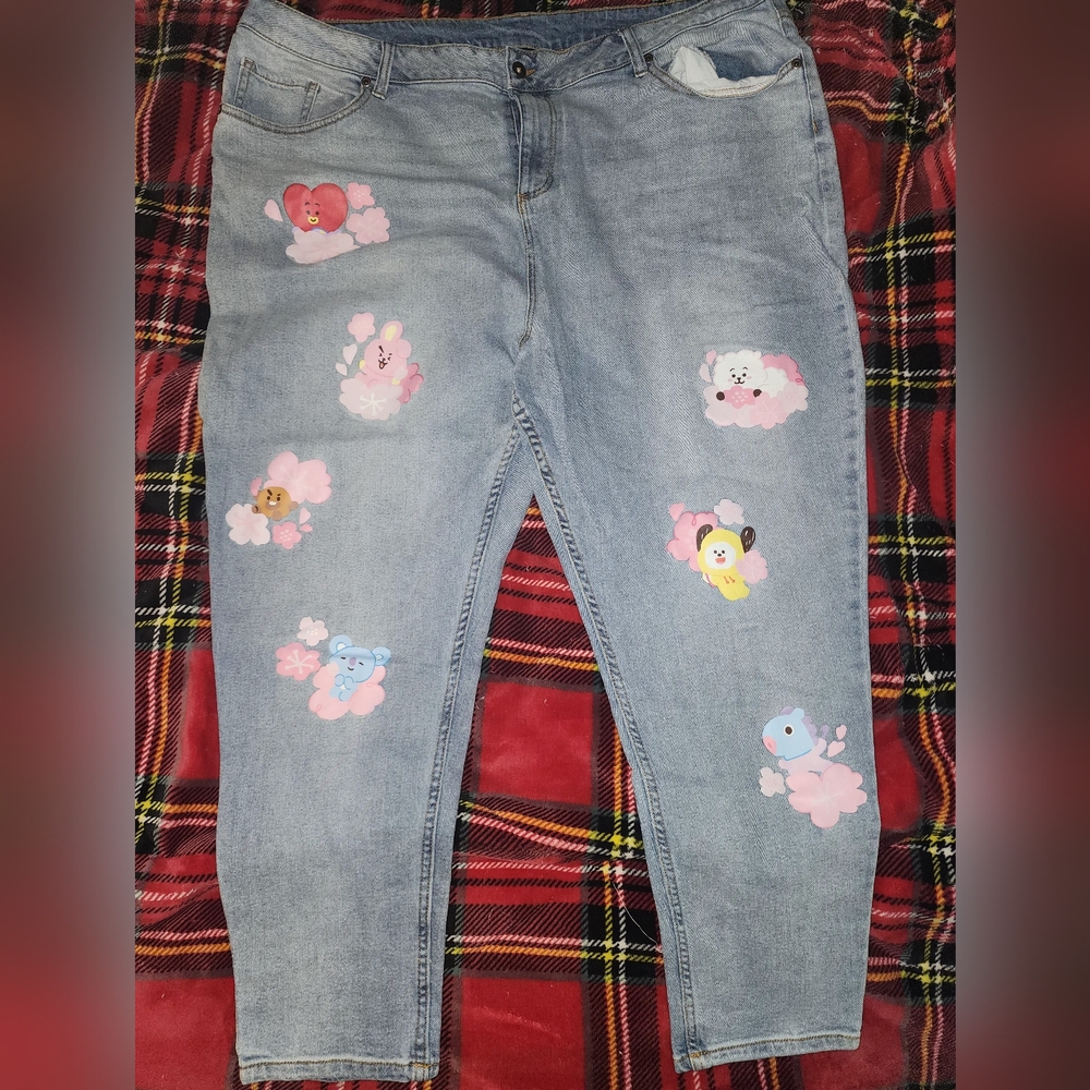 BT21 Hot topic mom jeans
